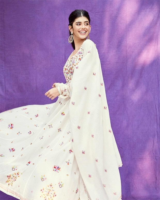 Sanjana Sanghi looks festive ready in white embroidered anarkali set worth Rs. 58,240 Sanjana Sanghi looks festive ready in white embroidered anarkali set worth Rs. 58,240