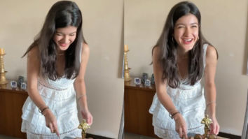 Sanjay Kapoor shares a video of Shanaya Kapoor as she giggles while cutting her Oscar themed birthday cake, watch