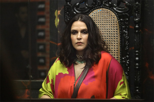 Bigg Boss 15: Salman and Suniel Shetty shake a leg on 'Haaye Hukku Haaye'; recite each other's dialogues Bigg Boss 15: Salman and Suniel Shetty shake a leg on 'Haaye Hukku Haaye'; recite each other's dialogues