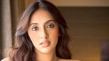 Celeb Wallpapers Of Akansha Ranjan Kapoor