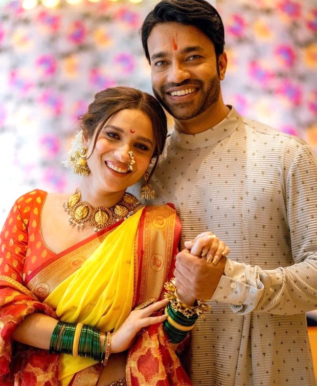 Ankita Lokhande looks beautiful as newly wedded bride in post marriage ceremony with Vicky Jain, see photos