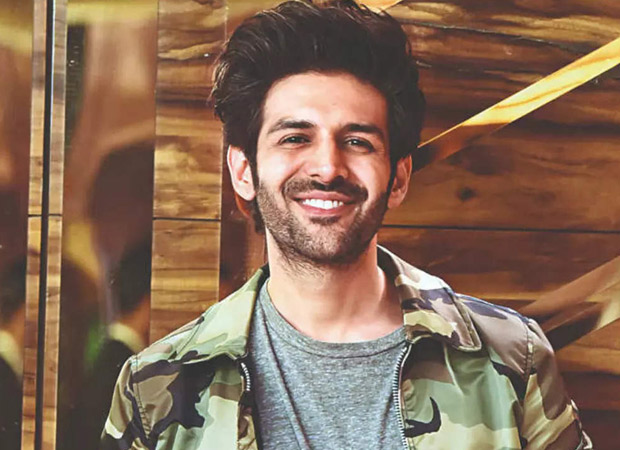 Kartik Aaryan loves these sneakers and you must have it in your shoe collection as well Kartik Aaryan loves these sneakers and you must have it in your shoe collection as well
