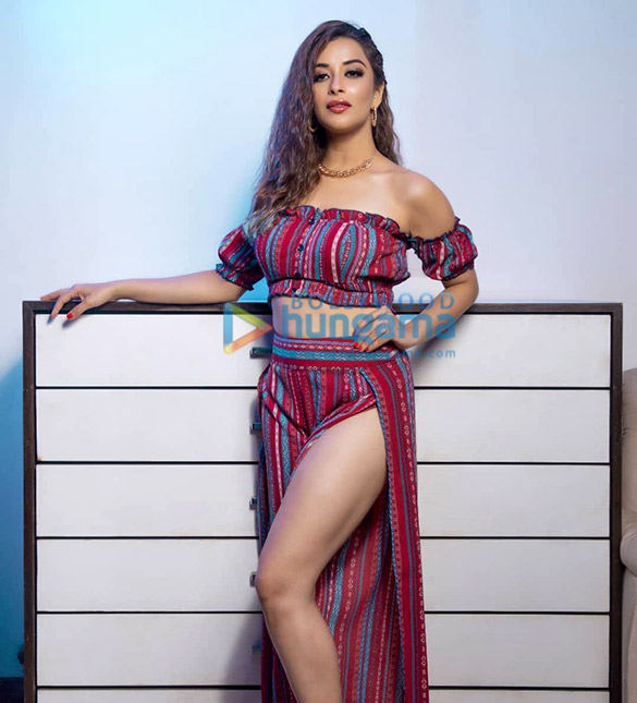 nyra banerjee 3 2