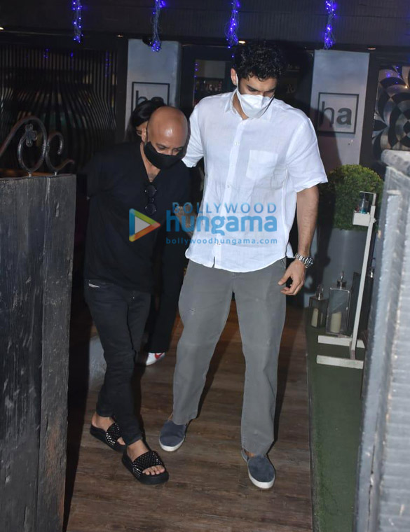 photos aditya roy kapur snapped at hakims aalim salon 2