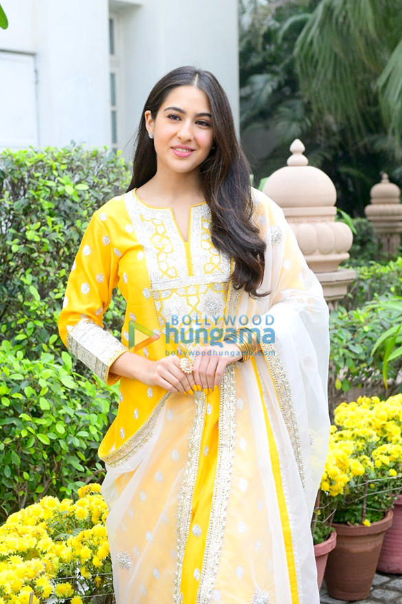 photos akshay kumar sara ali khan aanand l rai promote atrangi re in delhi 6
