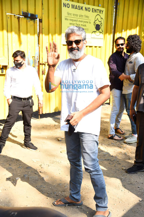 photos alia bhatt jr ntr and s s rajamouli spotted promoting rrr on sets of bigg boss 3