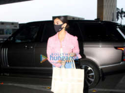 Photos: Alia Bhatt snapped at the airport