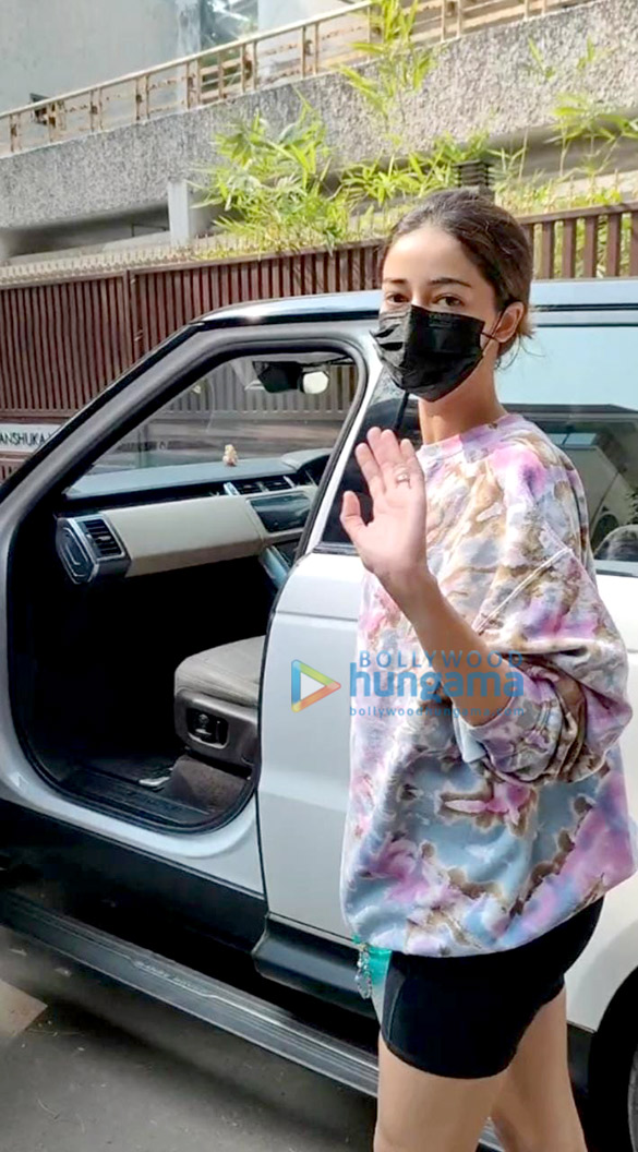 photos ananya panday spotted at anshuka yoga in bandra 4 6