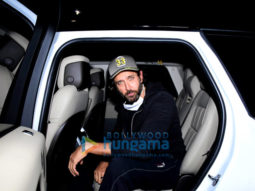 Photos: Hrithik Roshan snapped at Mizu in Khar
