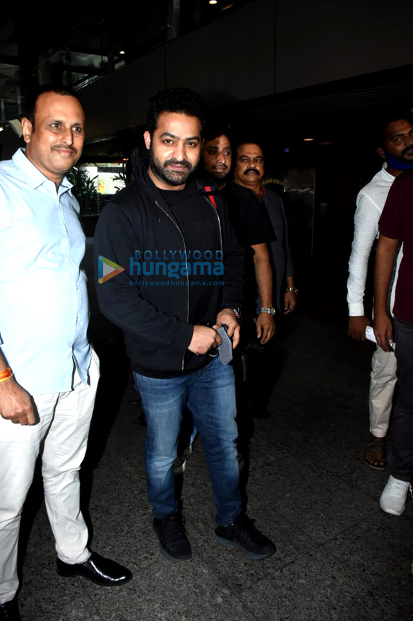photos jr ntr spotted at the airport 3