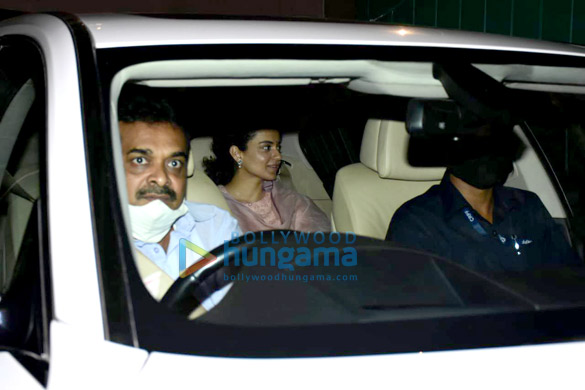 photos kangana ranaut spotted at her office 3 4