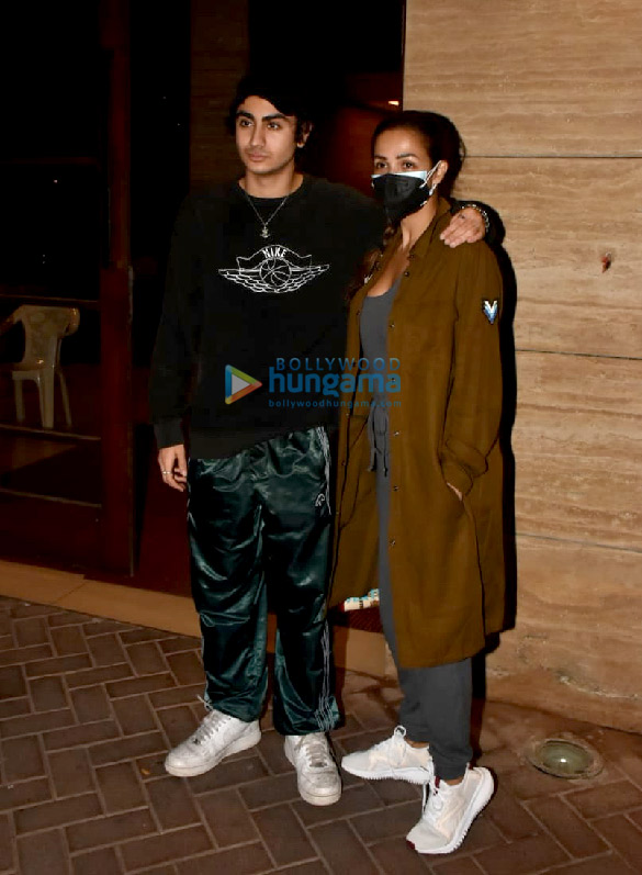 photos malaika arora with son arhaan khan and amrita arora spotted at their moms house in bandra 2