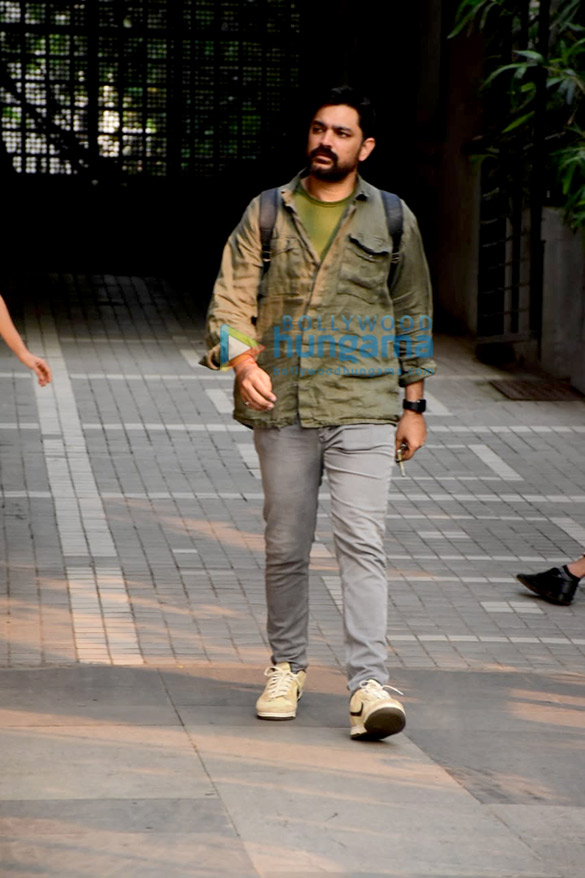 photos nora fatehi and karan boolani spotted at anil kapoor films office in santacruz 2