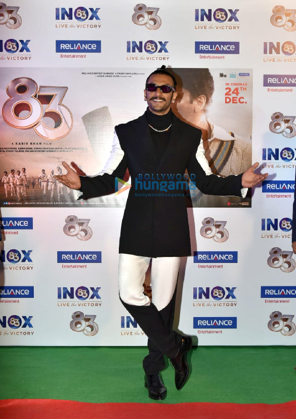 photos ranveer singh and kabir khan snapped at 83 screening in delhi 5