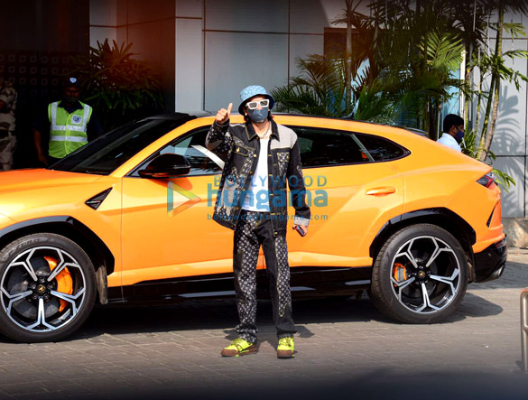 photos ranveer singh and kabir khan snapped at kalina airport 4