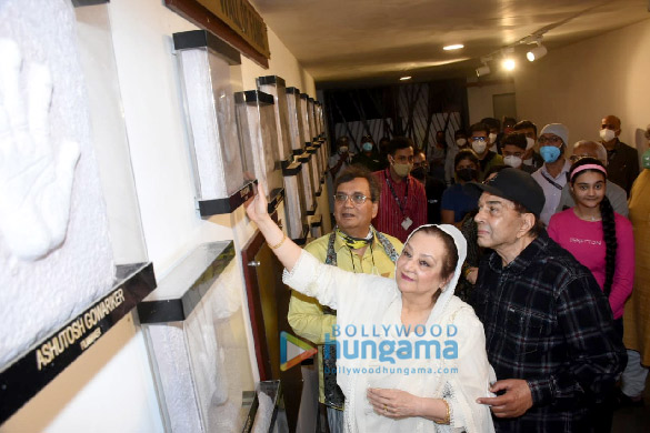 photos saira banu subhash ghai and dharmendra snapped in mumbai1 2