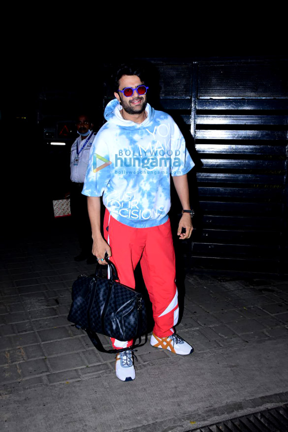 photos salman khan saiee manjrekar aayush sharma and others spotted at kalina airport 6
