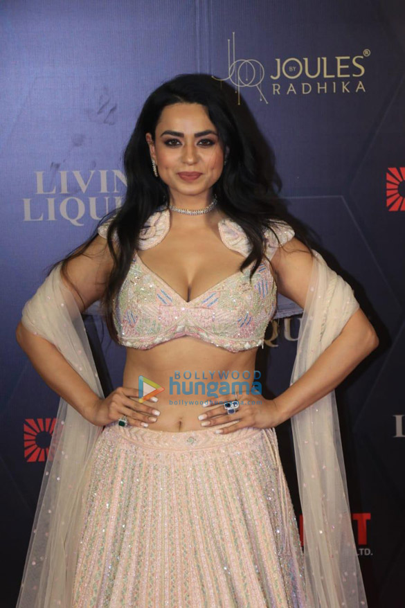 photos sara ali khan ananya panday and others at lokmat awards 2021 20