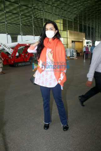 Photos: Shraddha Kapoor, Raveena Tandon, Rana Daggubati and others snapped at the airport