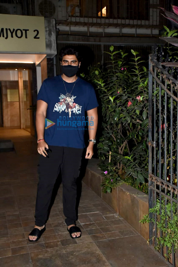 photos tara sutaria and arjun kapoor at mohit suris office in bandra 6