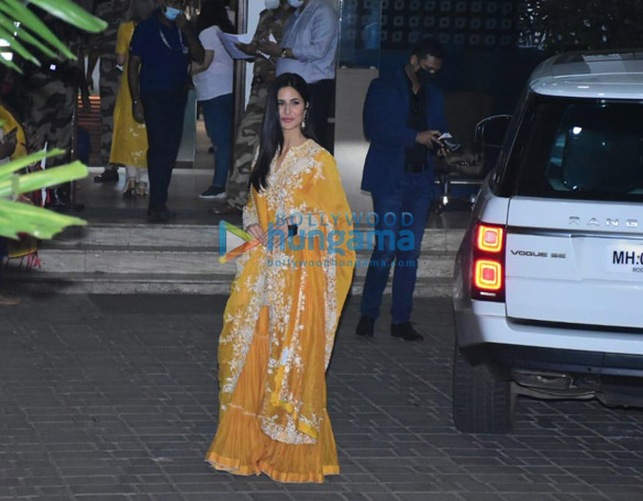 photos vicky kaushal and katrina kaif spotted at kalina airport 7