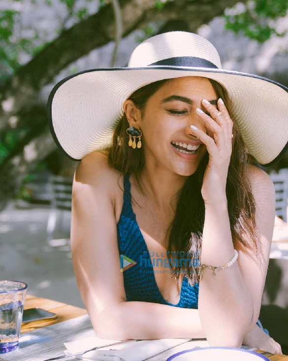 pooja hegde 2 42