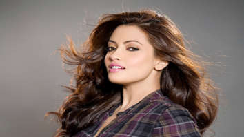 Celeb Photos Of Riya Sen