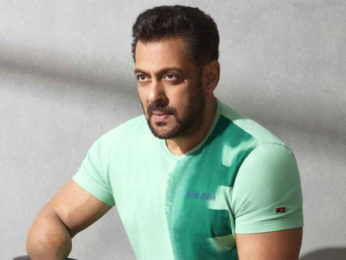 Salman Khan gets bitten by a snake at his farmhouse in Panvel; discharged from hospital Salman Khan gets bitten by a snake at his farmhouse in Panvel; discharged from hospital