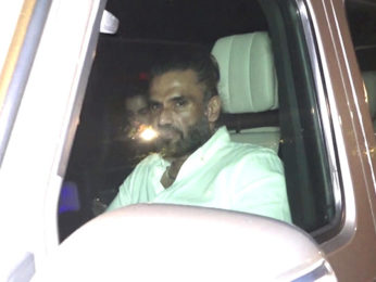 Spotted: Akshay Kumar, Suniel Shetty, Alia Bhatt, Sajid Nadiadwala, and Sanjay Khan at JW Marriott Spotted: Akshay Kumar, Suniel Shetty, Alia Bhatt, Sajid Nadiadwala, and Sanjay Khan at JW Marriott