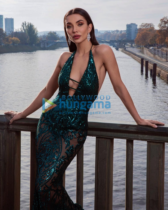 amy jackson 88 1