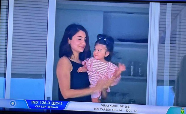 Anushka Sharma and Virat Kohli's daughter Vamika's face revealed during the third ODI between India vs South Africa