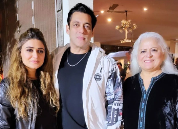 PICS Salman Khan rings in the New Year with Iulia Vantur, Sangeeta Bijlani and others at his Panvel farmhouse