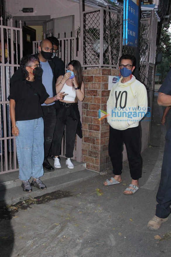 photos aamir khan and kiran rao spotted at a dubbing studio in bandra 2