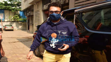 Photos: Aamir Khan snapped in Andheri