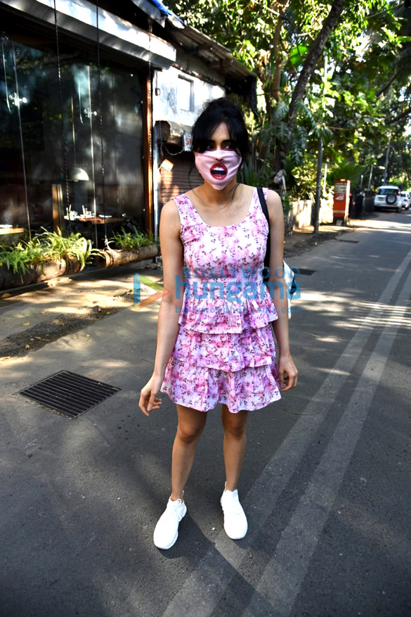 photos adah sharma snapped in juhu 3