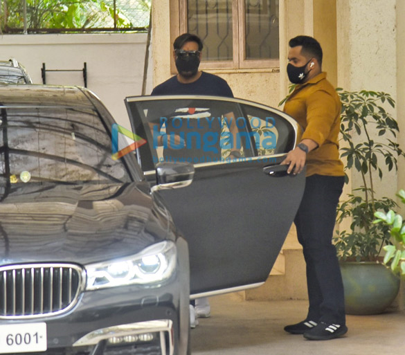 photos ajay devgn spotted outside a dubbing studio in juhu 3
