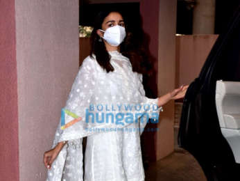 Photos: Alia Bhatt snapped at Sanjay Leela Bhansali's office in Juhu