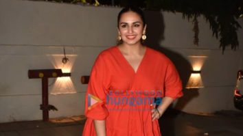 Photos: Huma Qureshi snapped in Khar