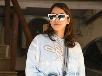 Photos: Isha Koppikar spotted in Bandra