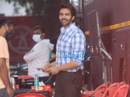 Photos: Kartik Aaryan snapped at Filmcity