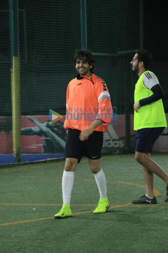 Photos: Kartik Aaryan snapped at a football ground in Juhu Photos: Kartik Aaryan snapped at a football ground in Juhu