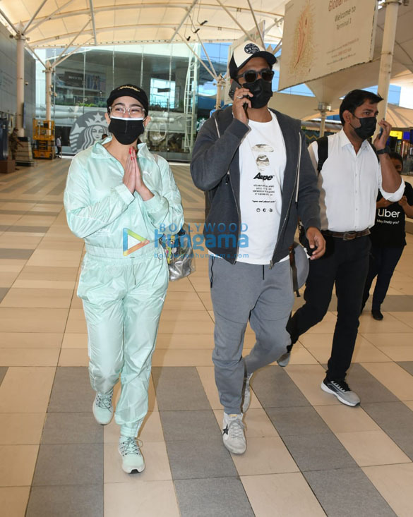 photos katrina kaif sara ali khan vicky kaushal and others snapped at the airport 2