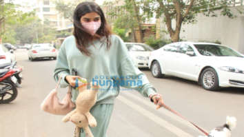 Photos: Khushi Kapoor snapped with her pet in Juhu