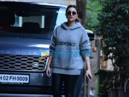 Photos: Parineeti Chopra spotted in Bandra