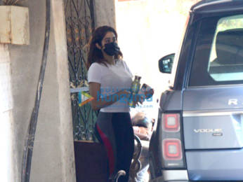 Photos: Pooja Hegde, Janhvi Kapoor and Daisy Shah spotted at Pilates
