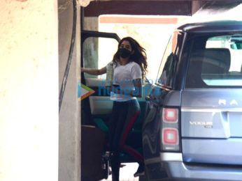 Photos: Pooja Hegde, Janhvi Kapoor and Daisy Shah spotted at Pilates