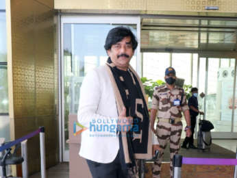 Photos: Pooja Hegde, Sunny Deol and others snapped at the airport