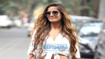 Photos: Poonam Pandey snapped in Mumbai
