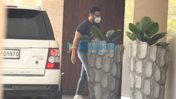 Photos: Saif Ali Khan spotted in Bandra