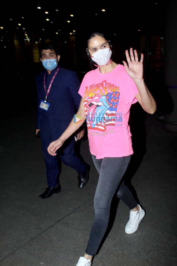photos urvashi rautela katrina kaif mouni roy and laxmi rai snapped at the airport 66 4